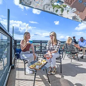 4* فندق Novotel Centre - Porte De Geneve